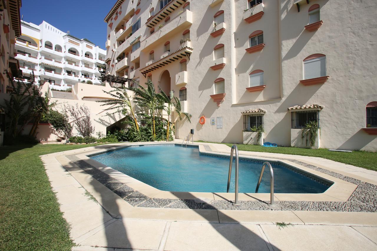 Marina Bay Playa Del Cristo Apartment Estepona Exterior photo